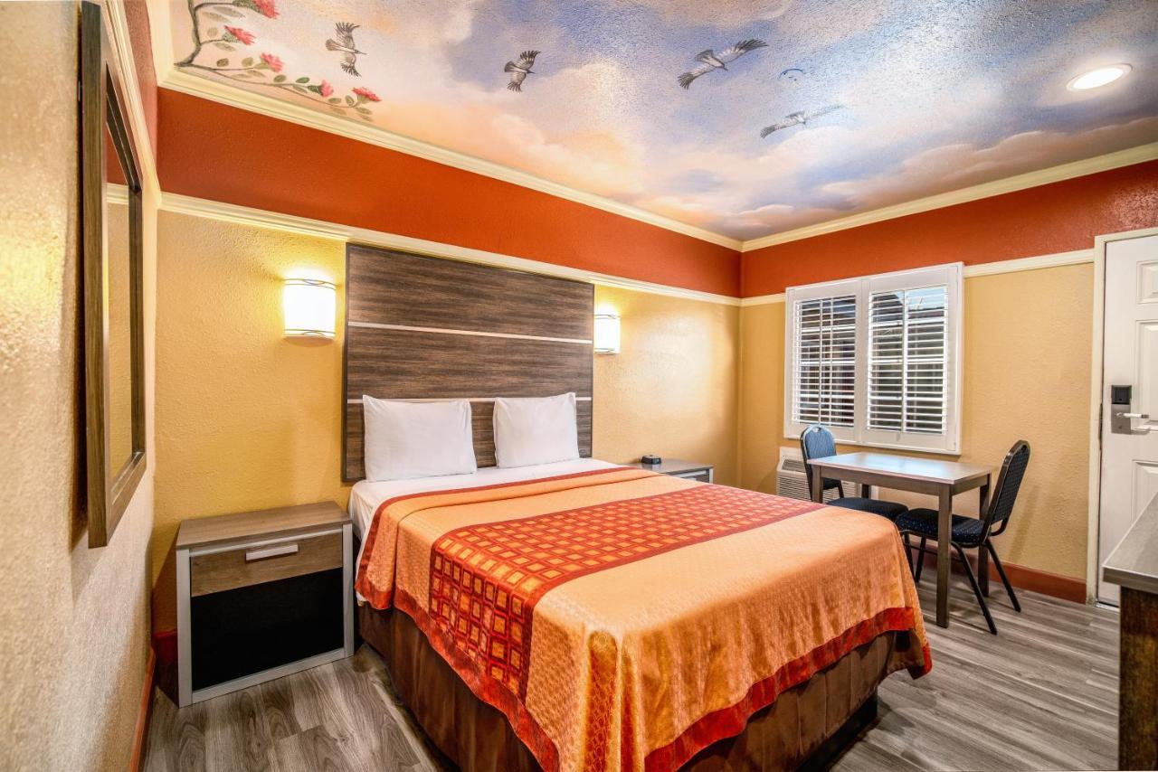 Geneva Motel Інґлвуд Екстер'єр фото